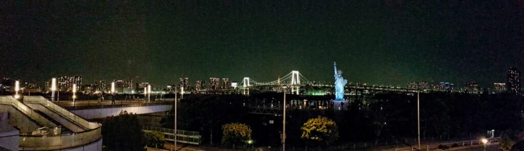 ESTATUA LIBERTAD Y RAINBOW BRIDGE TOKIO