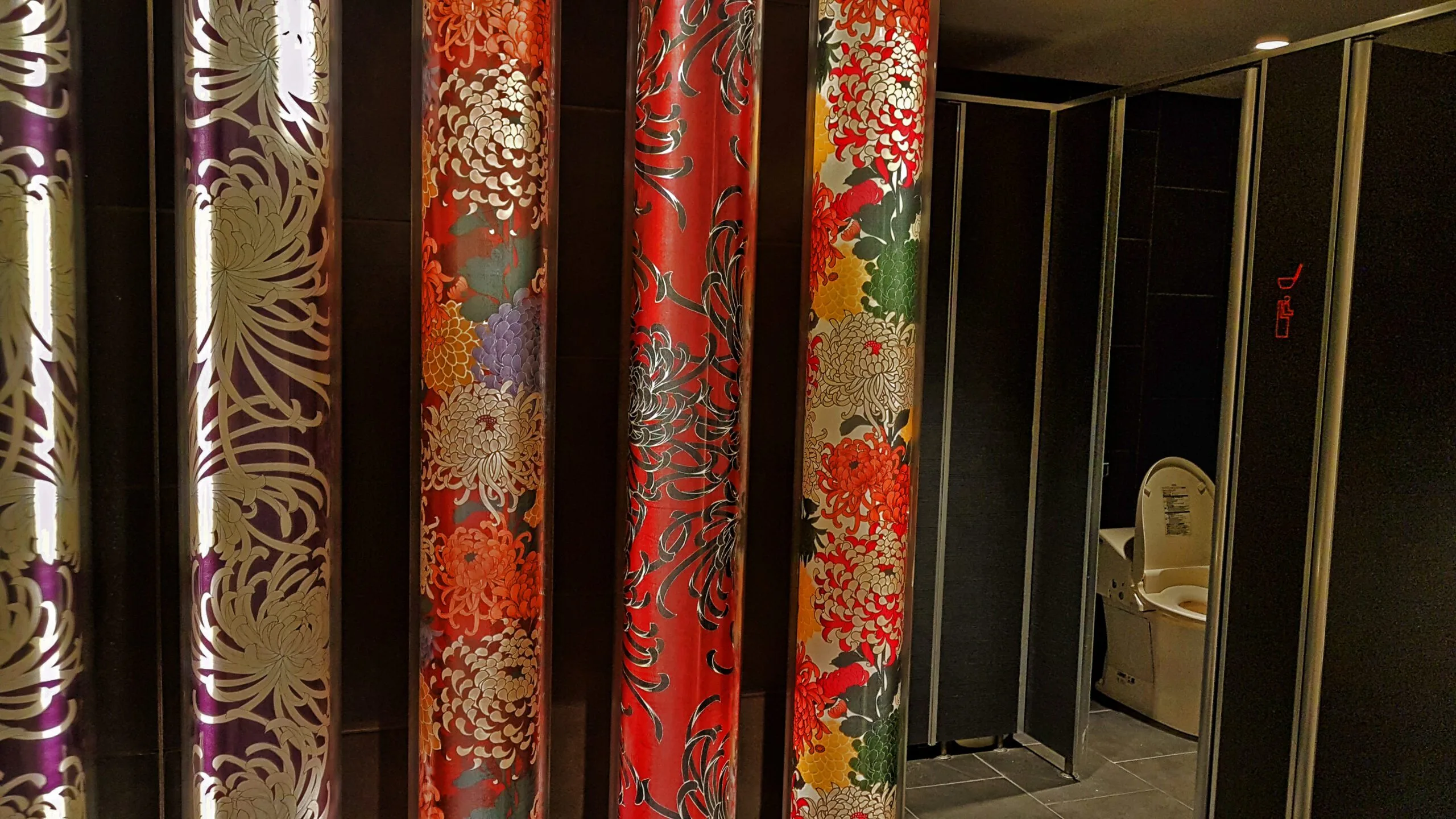 KIMONO FOREST, columnas