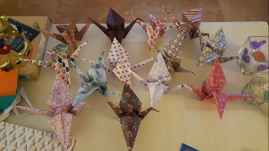 GRULLAS DE PAPEL