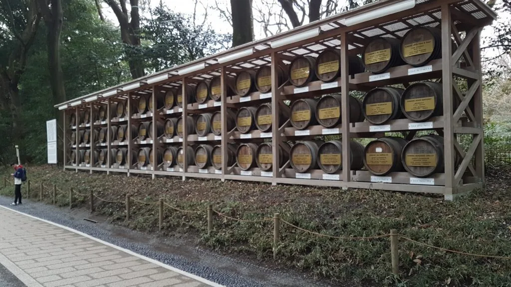 barriles de sake santuario Meiji