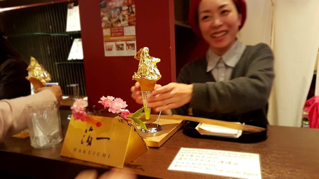 helado con pan de oro